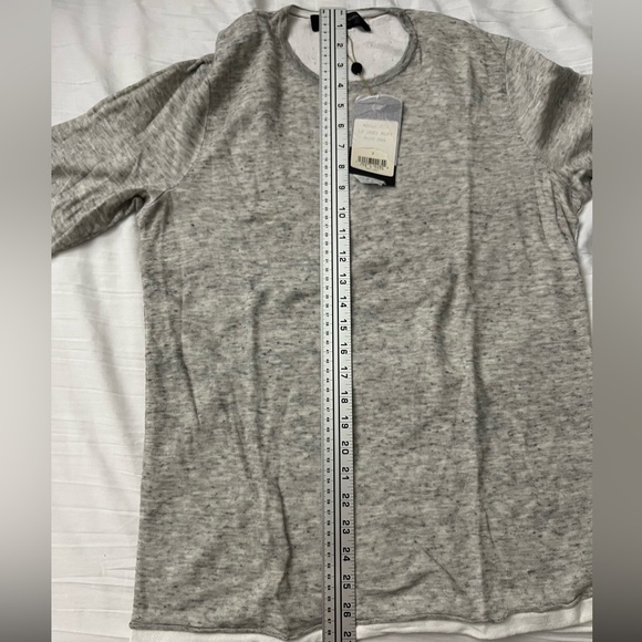 NWT classic-fit, long-sleeve crew neck, double-layer cotton wool blend fabric. - Picture 6 of 8